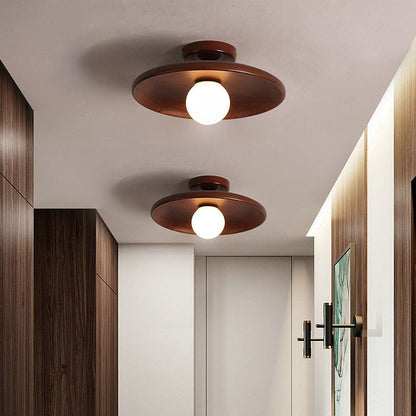 Houten Plafondlamp Met Zachte Lichtbol En Scandinavische Uitstraling