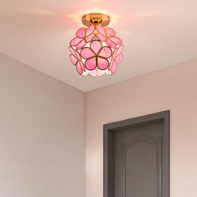 Luxe Plafondlamp Met Bloemvormig Design En Glazen Details