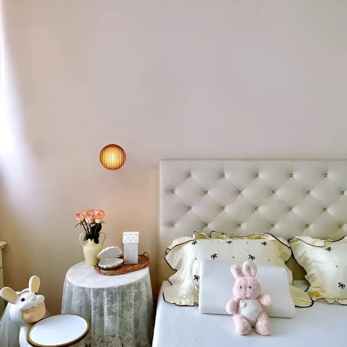 Compacte Wandlamp Met Geribbeld Lichtdesign En LED-Verlichting