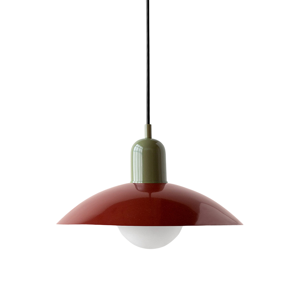 Metalen Hanglamp Met Lage Kap En Scandinavische Lijnen