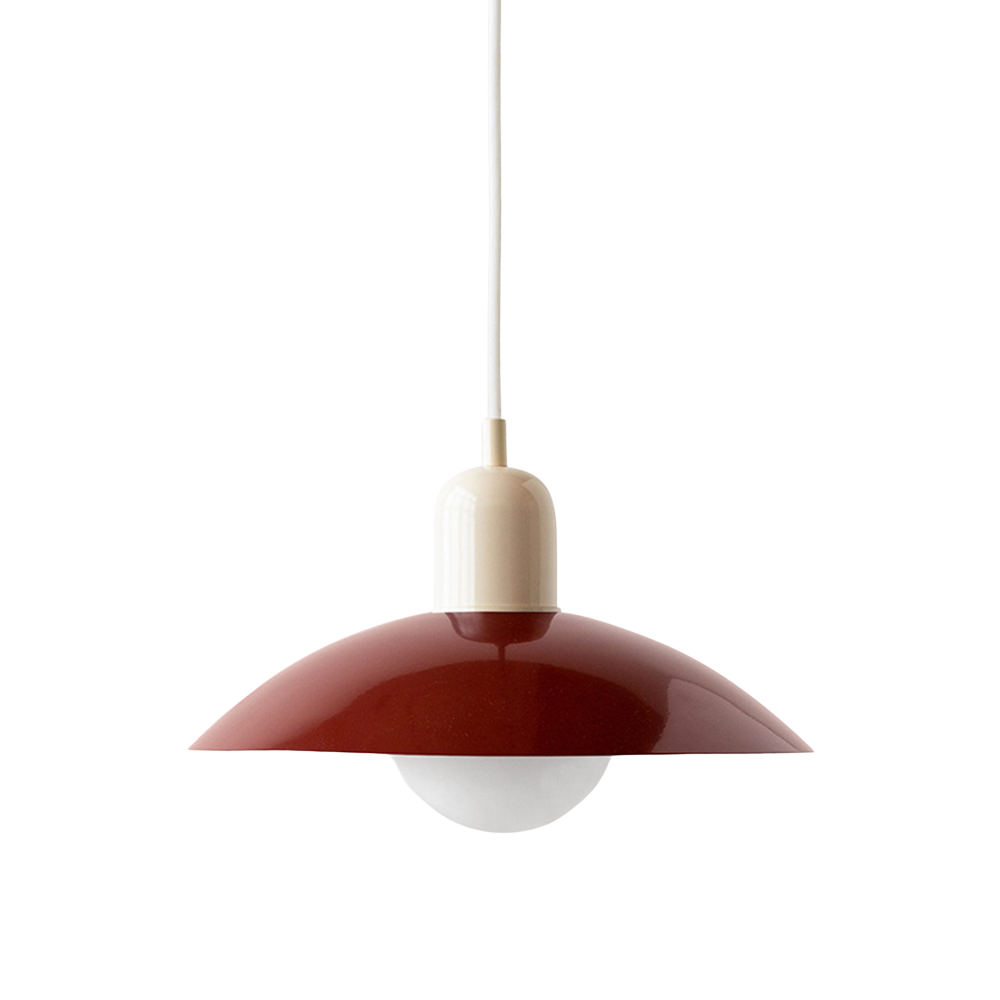 Metalen Hanglamp Met Lage Kap En Scandinavische Lijnen