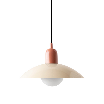 Metalen Hanglamp Met Lage Kap En Scandinavische Lijnen