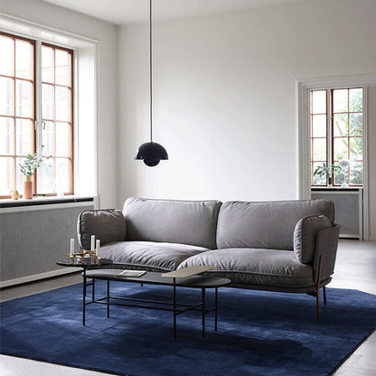 Scandinavische Hanglamp Met Halfronde Kap En Tijdloos Design