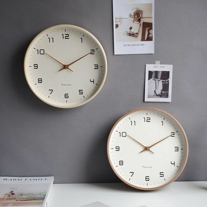 Scandinavische Houten Wandklok Met Stil Uurwerk