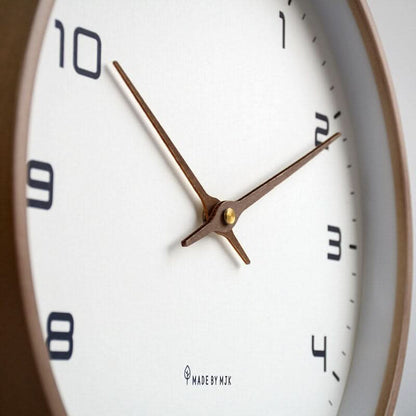Scandinavische Houten Wandklok Met Stil Uurwerk