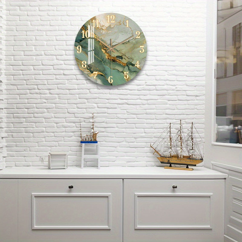 Stille Houten Wandklok Met Marmerlook Voor Moderne Interieurs