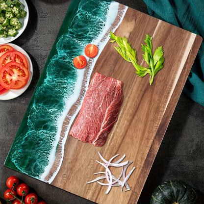 Houten Snijplank Met Resinaccent Voor Functionele En Decoratieve Keukenpresentatie