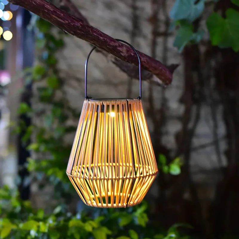 Solar Rattan Lantaarn Met Automatische Verlichting Voor Tuin En Terras