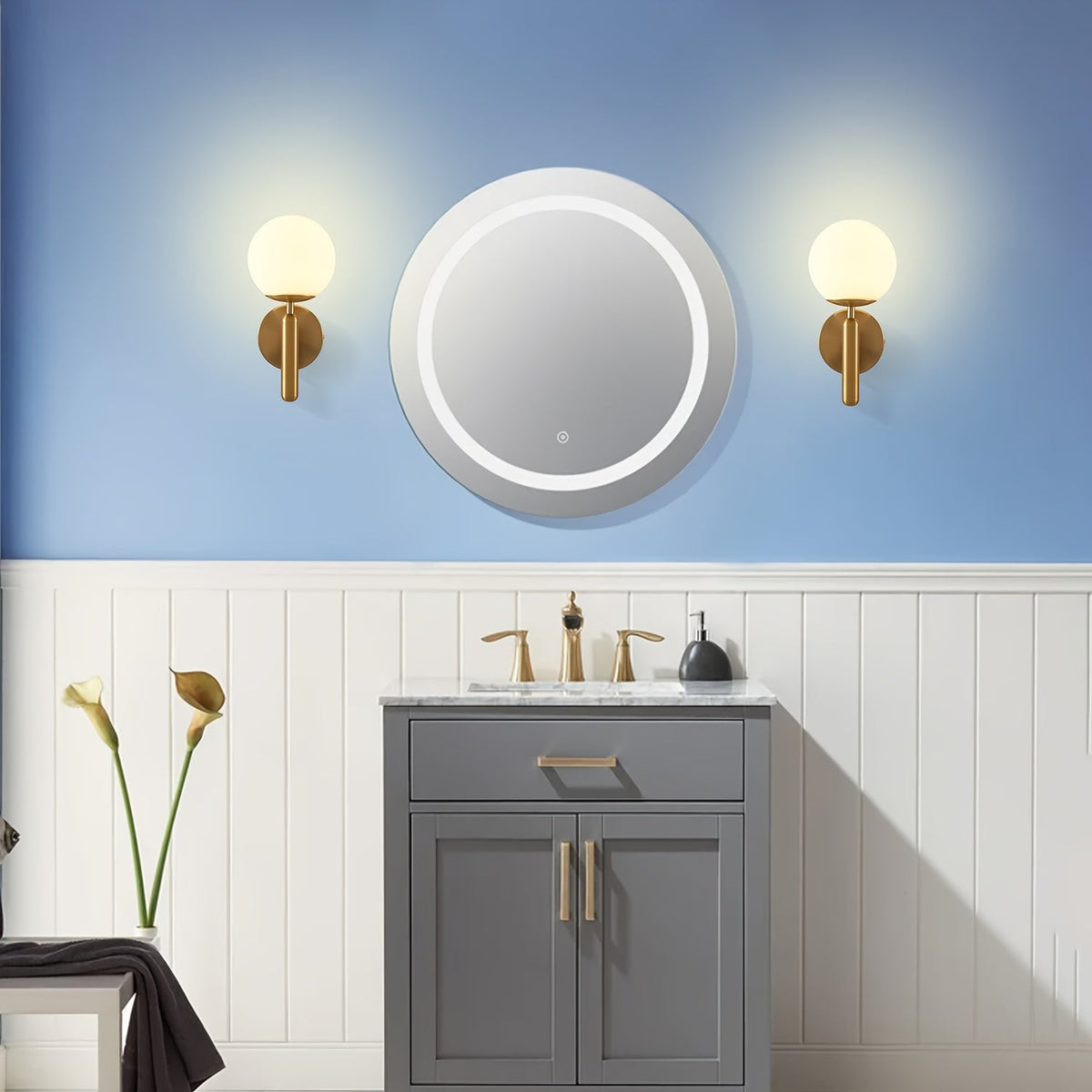 Glazen Wandlamp Met Moderne Bolvorm Voor Zachte Elegante Sfeerverlichting