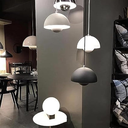 Scandinavische Hanglamp Met Halfronde Kap En Tijdloos Design