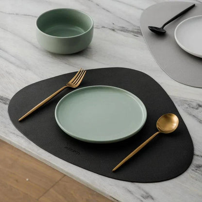 Luxe Bestekset Van RVS Met Matte Afwerking Voor Een Moderne Tafelsetting