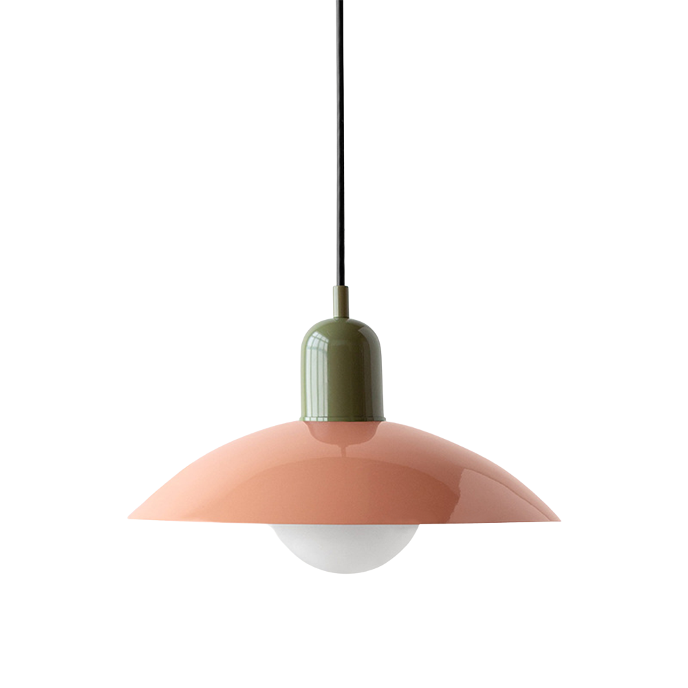 Metalen Hanglamp Met Lage Kap En Scandinavische Lijnen