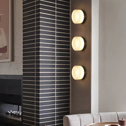 Compacte Wandlamp Met Geribbeld Lichtdesign En LED-Verlichting