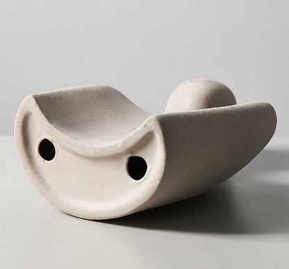 Abstracte Keramische Liefdessculptuur Voor Moderne En Tijdloze Woondecoratie