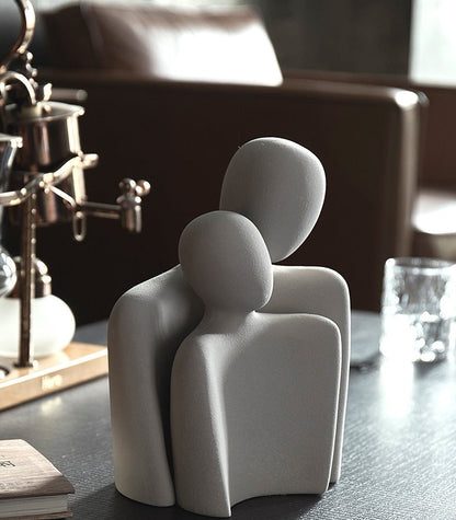 Abstracte Keramische Liefdessculptuur Voor Moderne En Tijdloze Woondecoratie