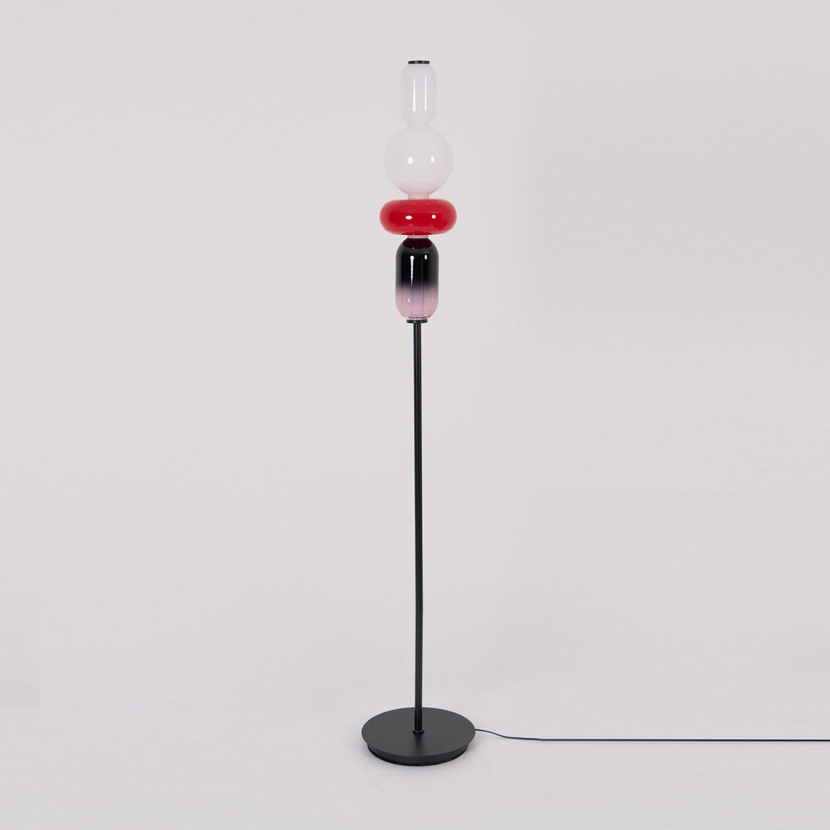 Artistieke Vloerlamp Met Gestapeld Glasdesign En LED-Verlichting