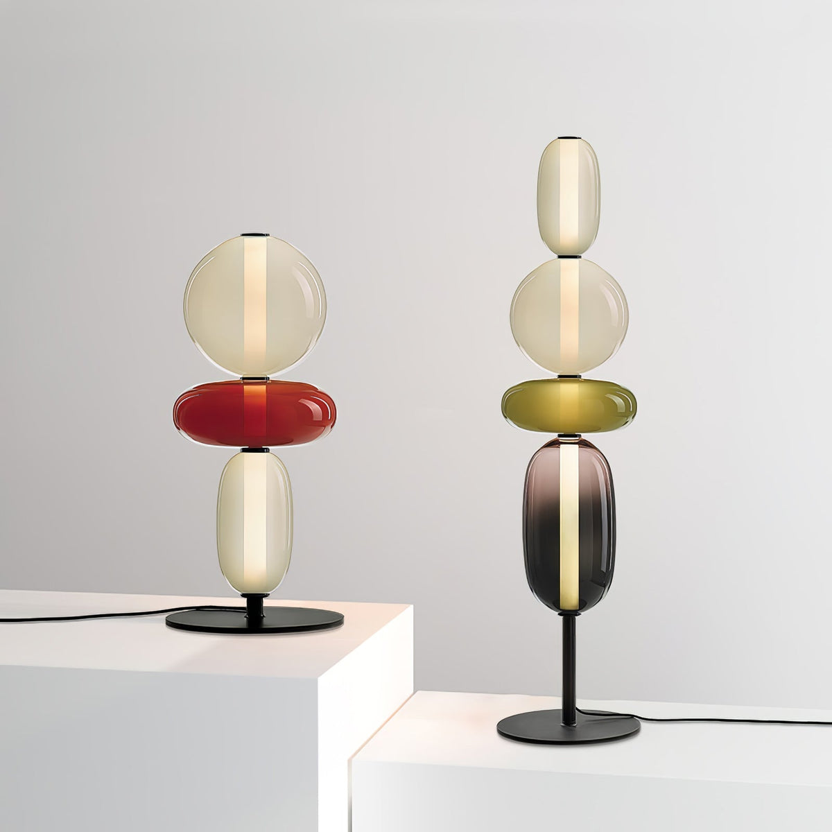 Artistieke Vloerlamp Met Gestapeld Glasdesign En LED-Verlichting