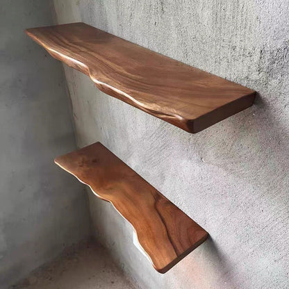 Houten Wandplank Met Organische Rand En Verborgen Montage