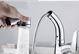 Verstelbare Badkamerkraan Met Uittrekbare Waterstraal En Modern Ontwerp