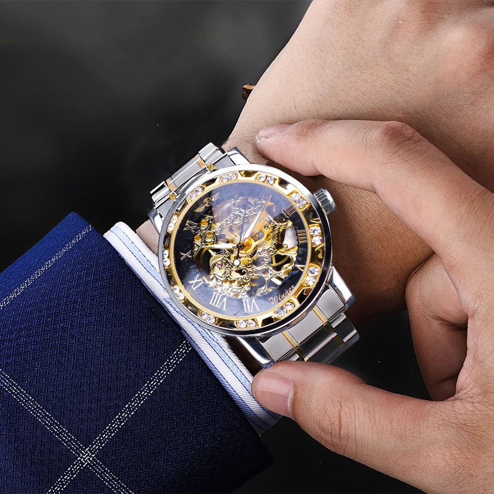 Skeleton Horloge Met Lichtgevend Ontwerp En Mechanische Beweging