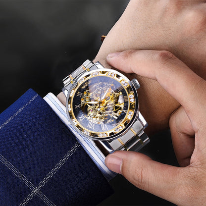 Skeleton Horloge Met Lichtgevend Ontwerp En Mechanische Beweging