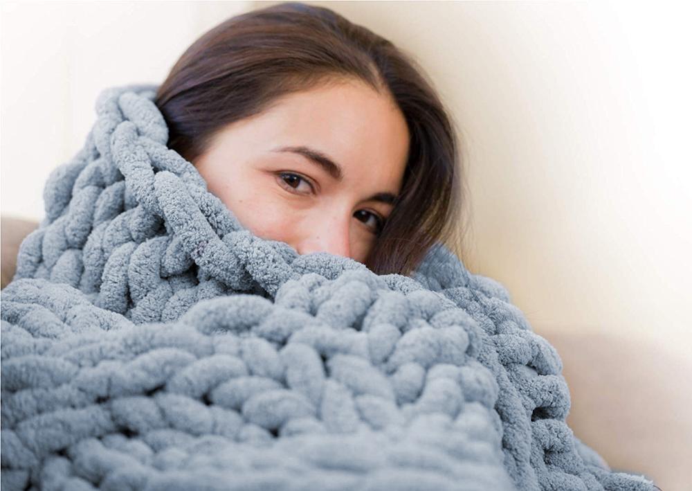 Grof Gebreide Deken Met Zachte Warmte En Dagelijkse Decoratieve Sfeer