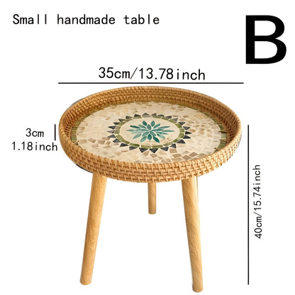 Scandinavische Bijzettafel Met Ronde Vorm En Driepootconstructie