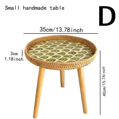 Scandinavische Bijzettafel Met Ronde Vorm En Driepootconstructie