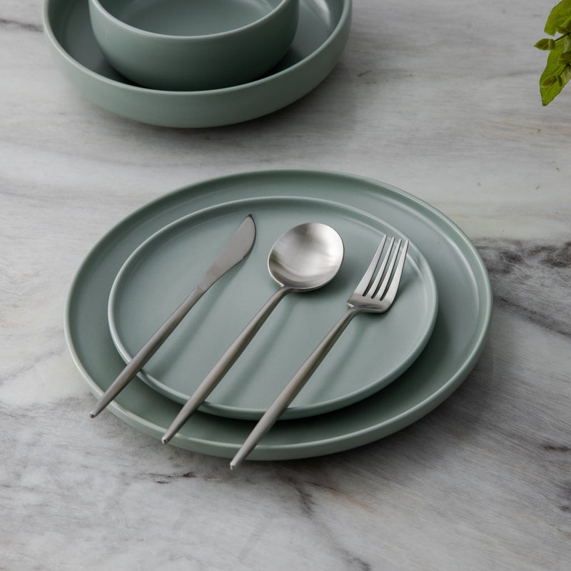 Luxe Bestekset Van RVS Met Matte Afwerking Voor Een Moderne Tafelsetting