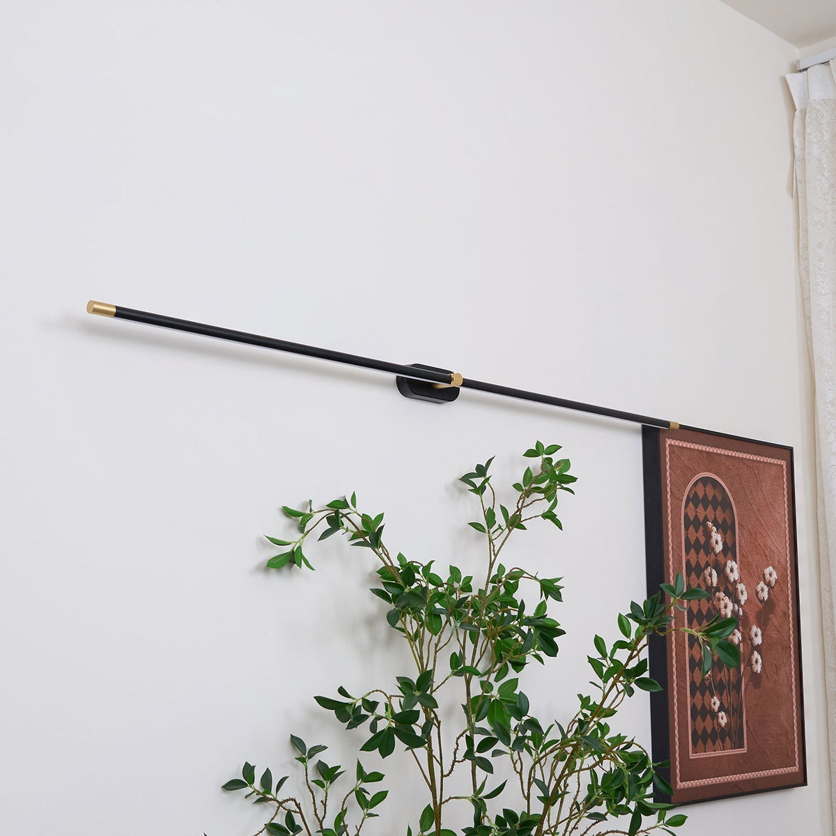 Lineaire Wandlamp Met Slanke Vorm En Zachte LED Verlichting