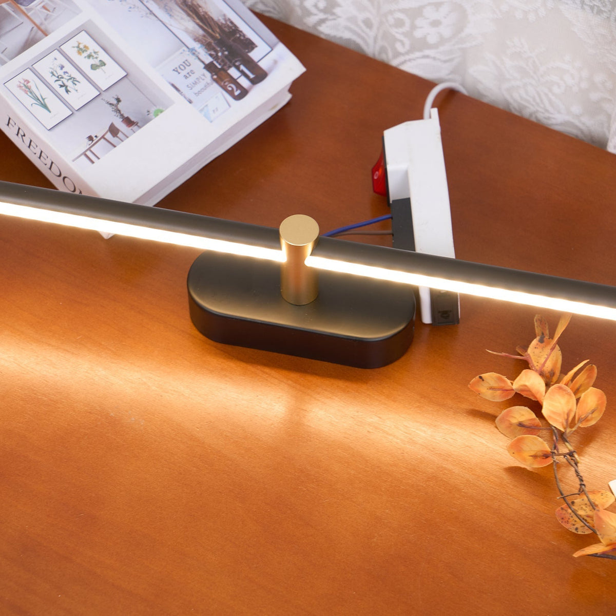 Lineaire Wandlamp Met Slanke Vorm En Zachte LED Verlichting