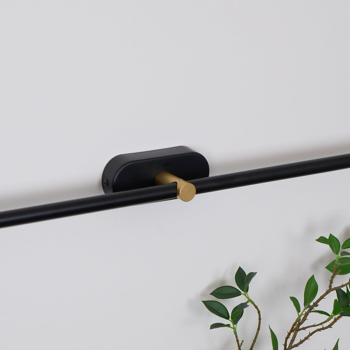 Lineaire Wandlamp Met Slanke Vorm En Zachte LED Verlichting