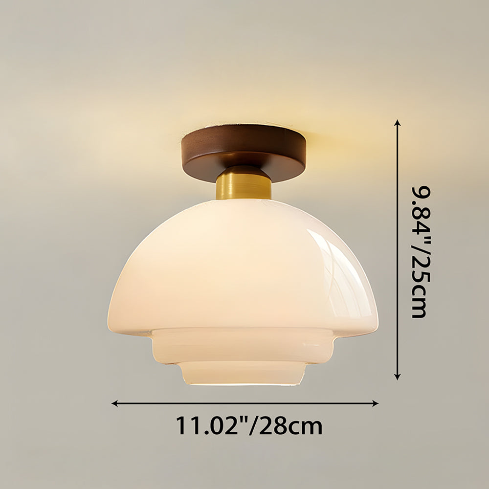 Plafondlamp Met Houten Accenten En Glazen Kap Voor Scandinavische Sfeer