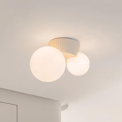 Speelse Plafondlamp Met Dubbele Lichtbollen En Zachte Verlichting