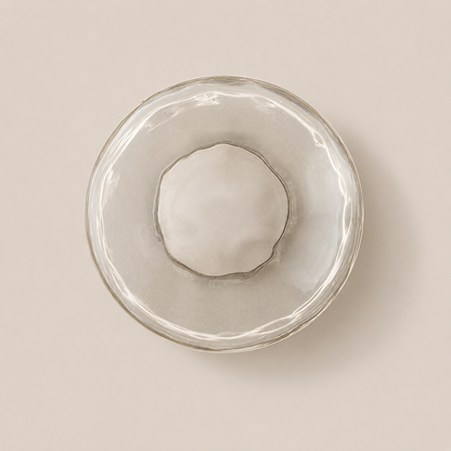 Compacte Wandlamp Met Geribbeld Glas En Sfeervolle Lichtverspreiding