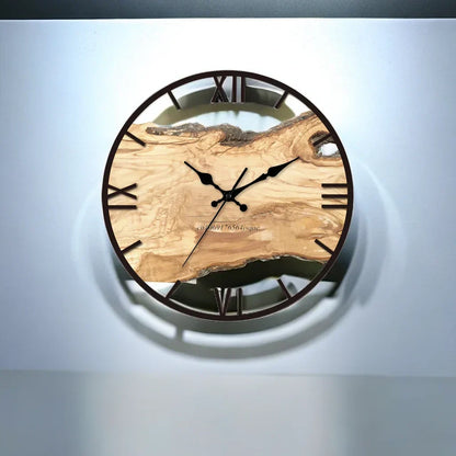 Moderne Wandklok Met Houtlook Afwerking En Stil Quartzuurwerk