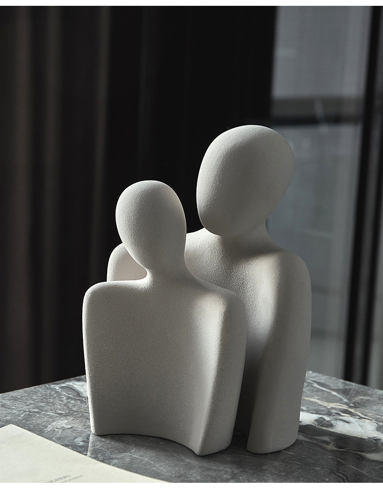 Abstracte Keramische Liefdessculptuur Voor Moderne En Tijdloze Woondecoratie