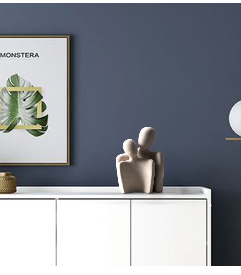 Abstracte Keramische Liefdessculptuur Voor Moderne En Tijdloze Woondecoratie
