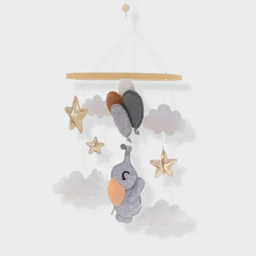 Decoratieve Babymobiel met Walvissen en Wolkjes van Hout en Vilt