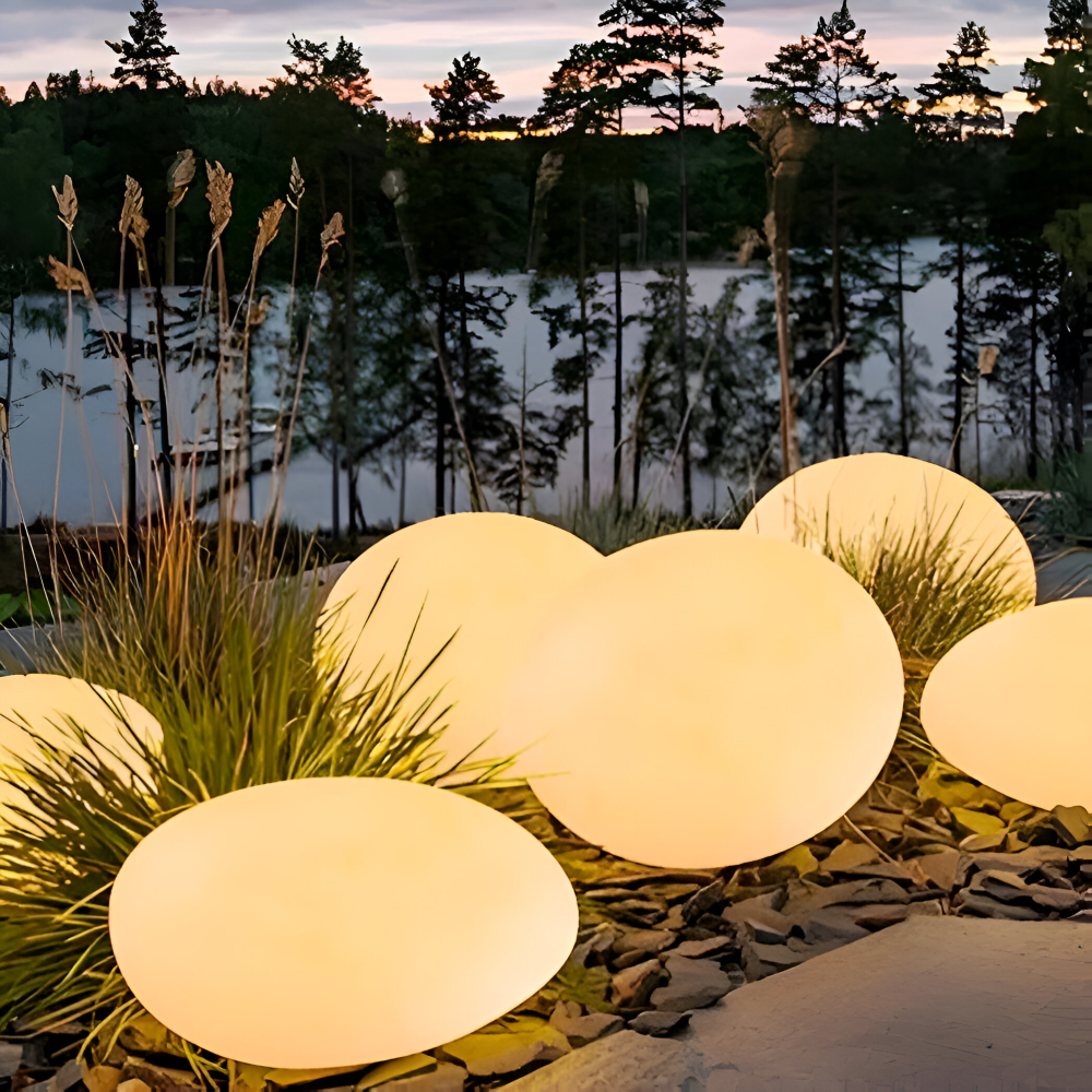 Decoratieve Tuinlamp In Steenvorm Met Solarverlichting Voor Buitenruimtes