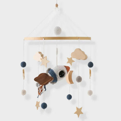 Decoratieve Babymobiel met Walvissen en Wolkjes van Hout en Vilt