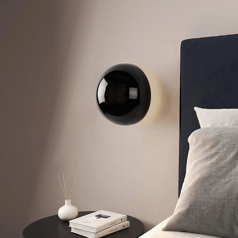 Moderne Wandlamp Met Halo Lichtgloed En Minimalistisch Design