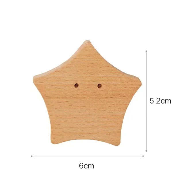 Houten Wandhaken Met Speels Ontwerp En Scandinavische Uitstraling