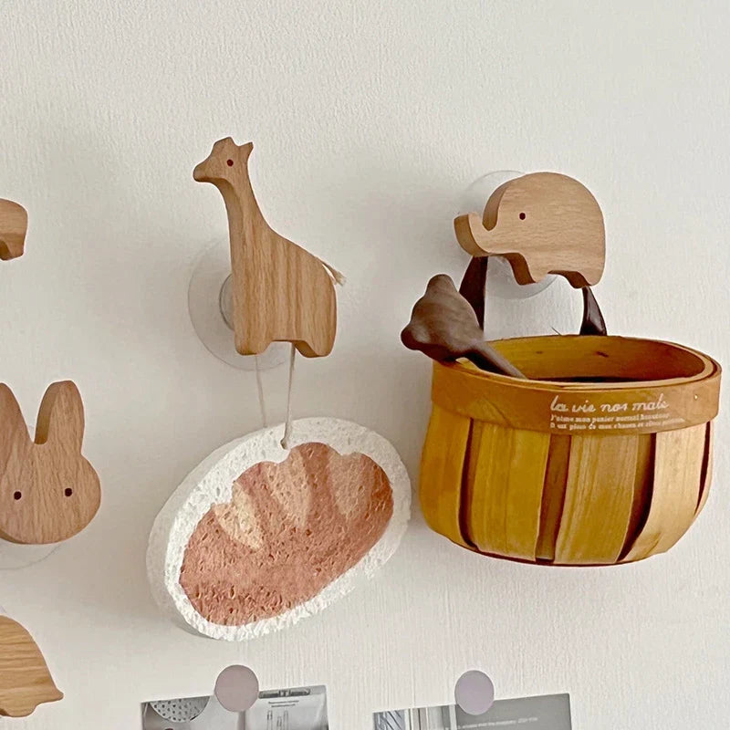 Houten Wandhaken Met Speels Ontwerp En Scandinavische Uitstraling