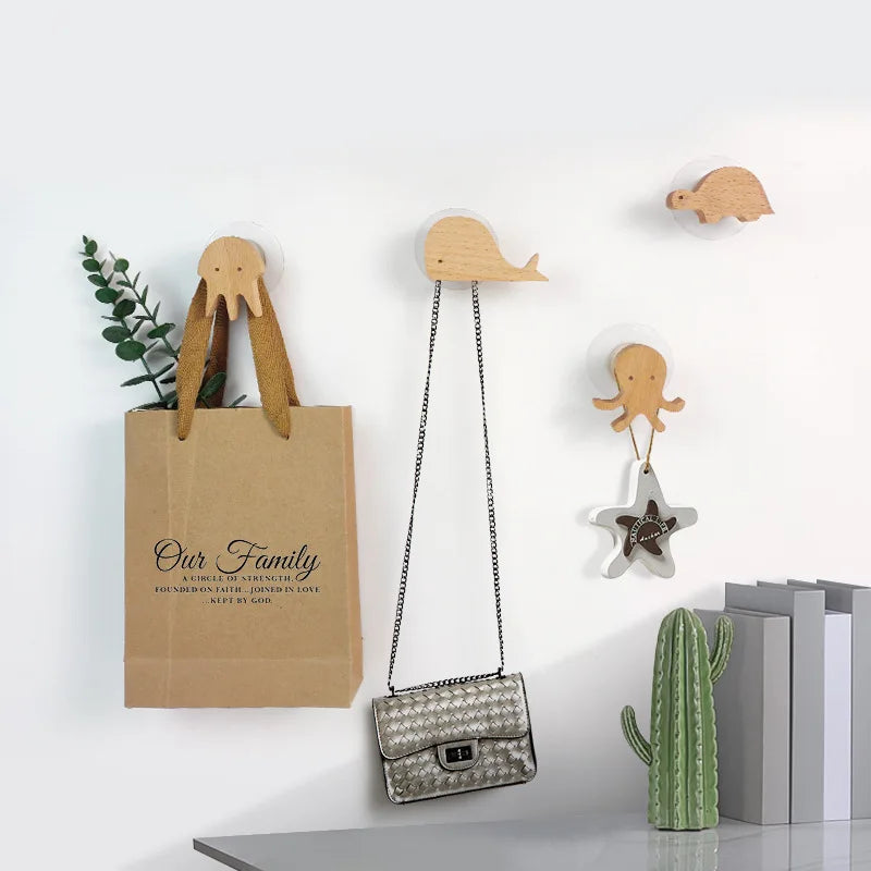 Houten Wandhaken Met Speels Ontwerp En Scandinavische Uitstraling