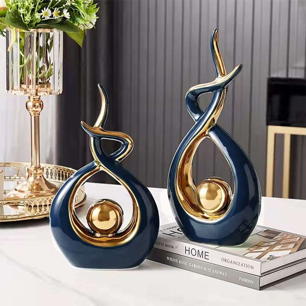 Keramische Sculptuur Met Abstract Ontwerp En Gouden Accenten