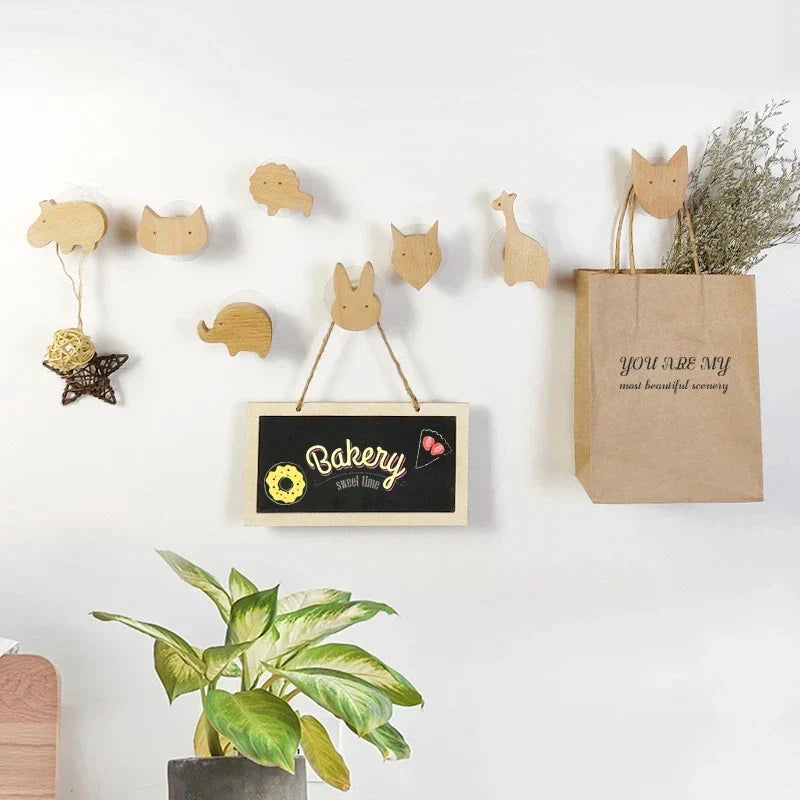 Houten Wandhaken Met Speels Ontwerp En Scandinavische Uitstraling