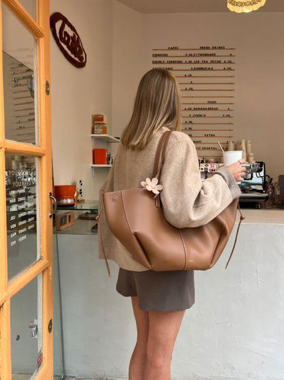Luxe Tote Tas Met Ruime Opbergvakken En Tijdloze Uitstraling