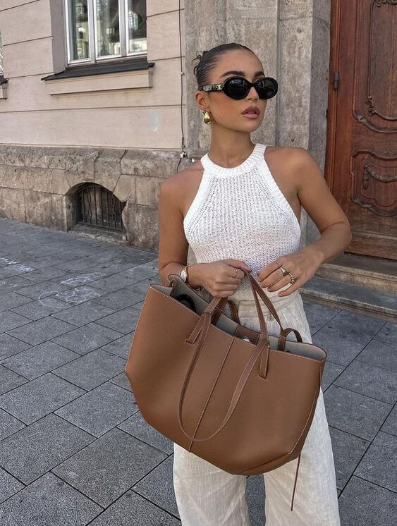 Luxe Tote Tas Met Ruime Opbergvakken En Tijdloze Uitstraling