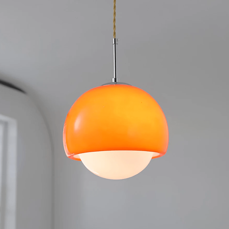 Bauhaus Hanglamp Met Gekleurde Glazen Bol En Sfeervolle Verlichting